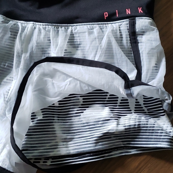 Pink shorts - Picture 2 of 3